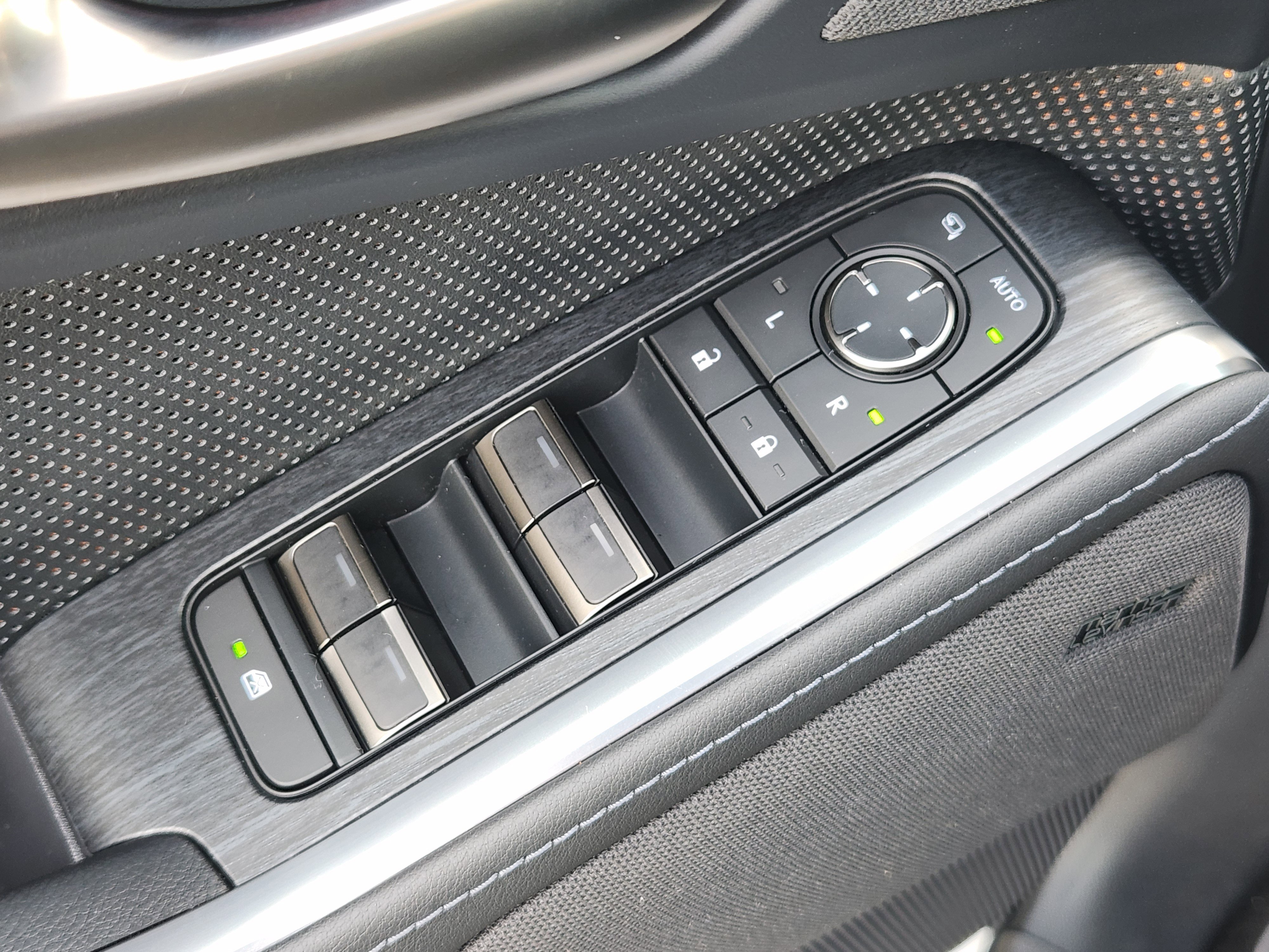 Used 2024 Lexus GX 550 image 27