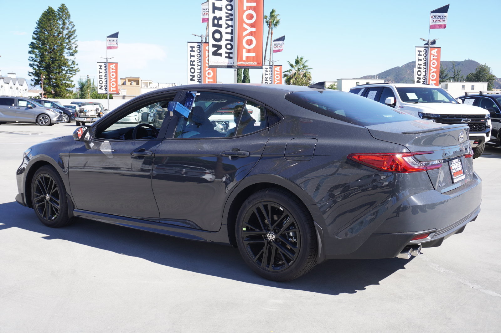 Used 2026 Toyota Camry SE w/ Multimedia Upgrade Package FWD image 5