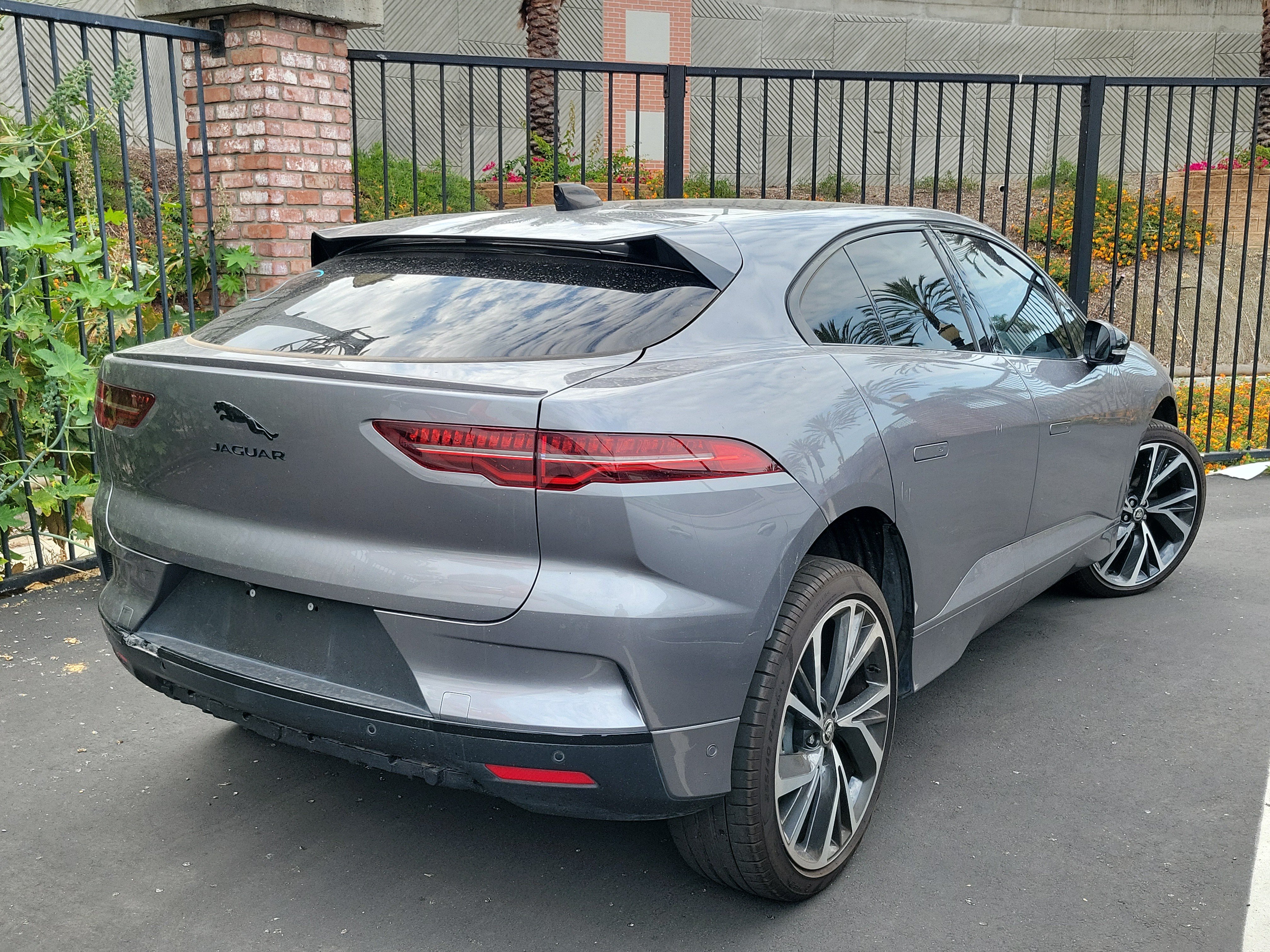 Used 2024 Jaguar I-PACE R-Dynamic HSE AWD/4WD image 3