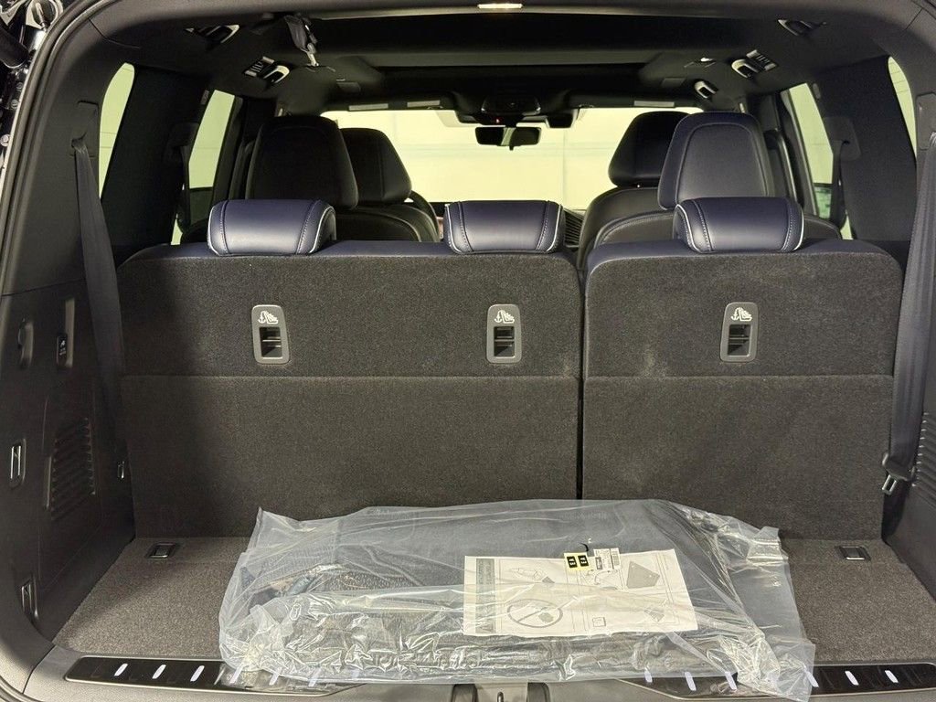 New 2026 INFINITI QX80 4WD image 7