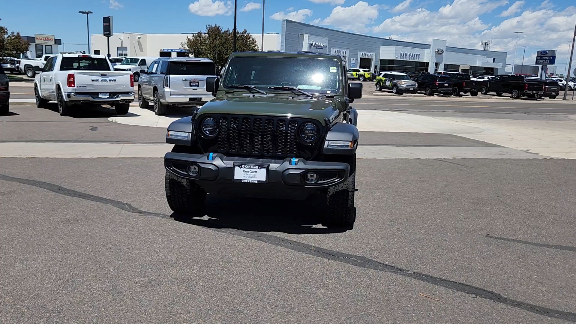Used 2023 Jeep Wrangler Unlimited w/ Cold Weather Group AWD/4WD image 4