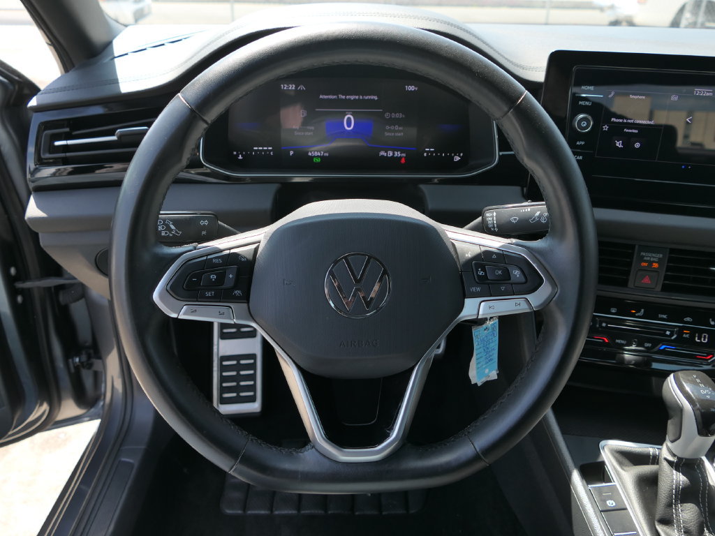 Used 2025 Volkswagen Jetta Sport FWD image 17