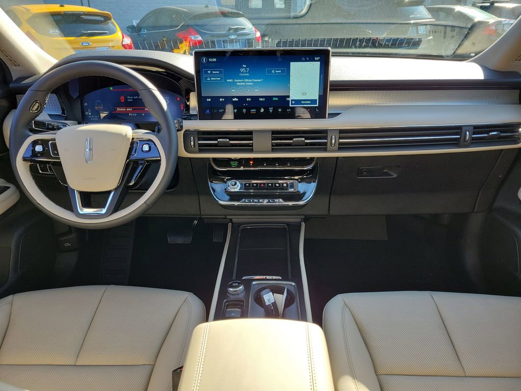 New 2026 Lincoln Corsair Premiere image 11