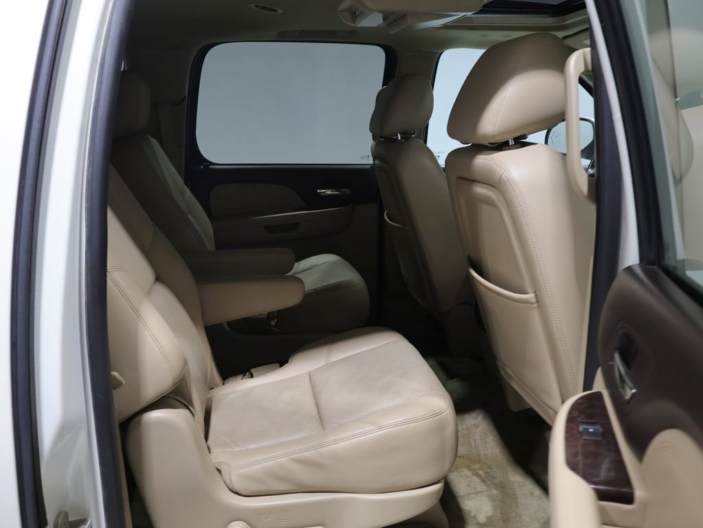 Used 2014 GMC Yukon XL Denali image 21