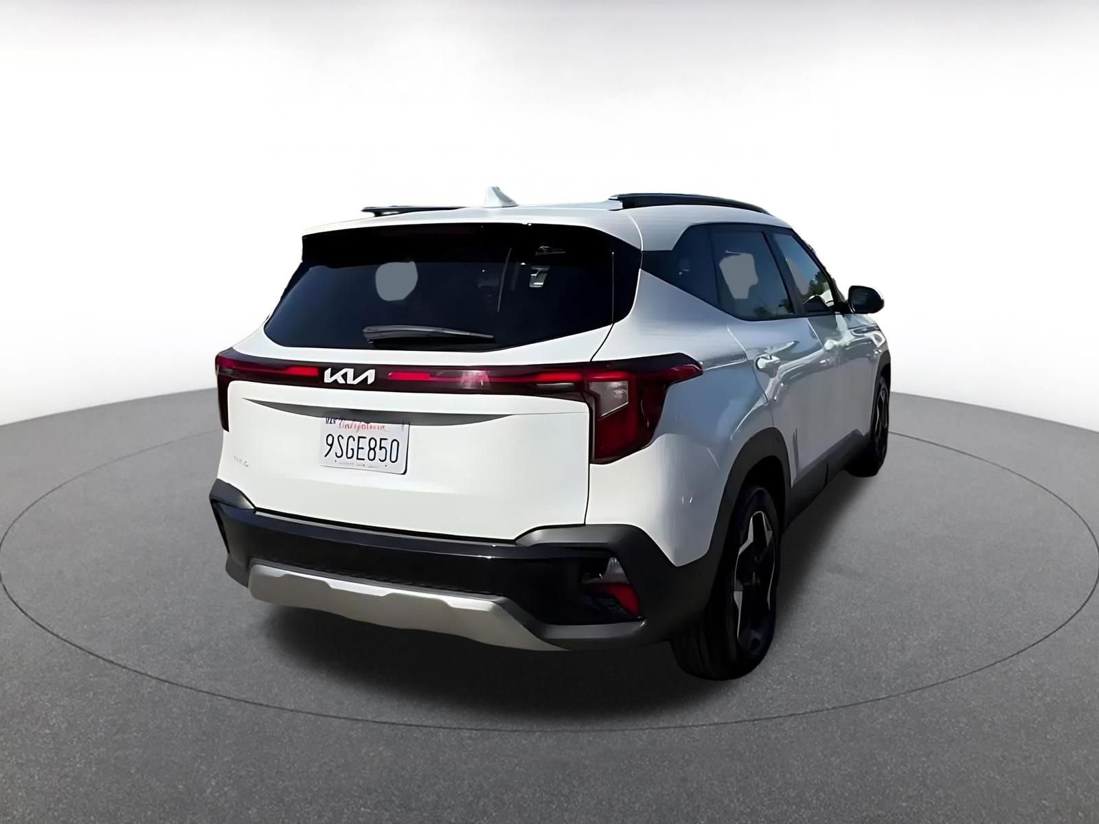 Used 2025 Kia Seltos S FWD image 14