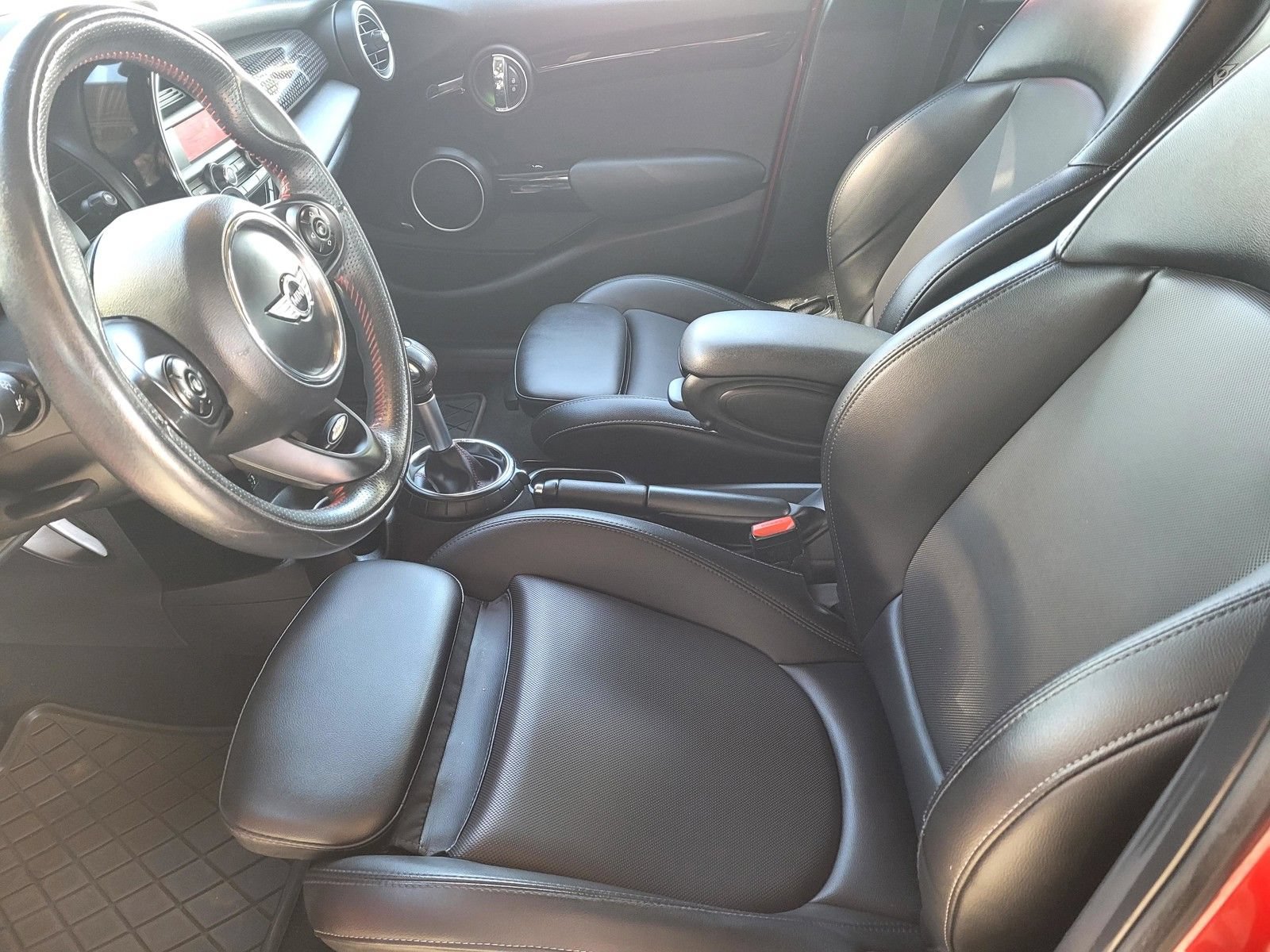Used 2015 MINI Cooper S FWD image 19