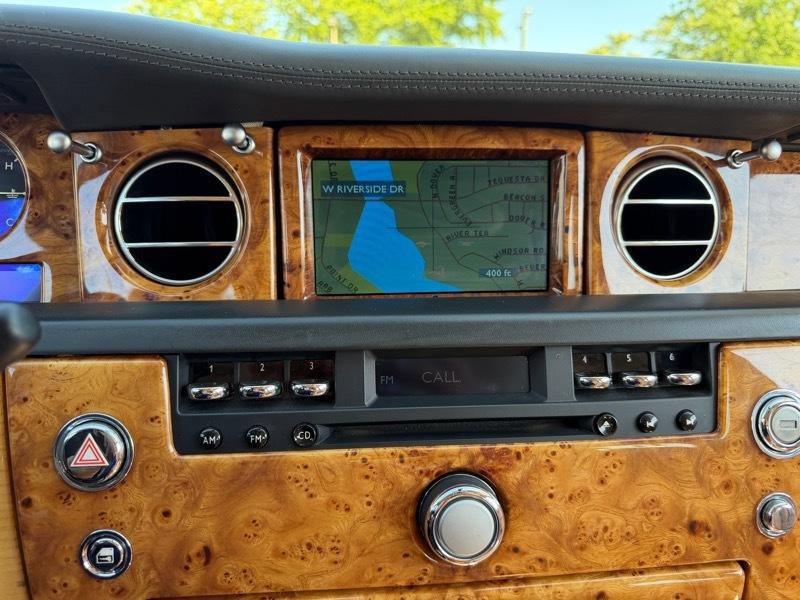 Used 2006 Rolls-Royce Phantom Sedan RWD image 92