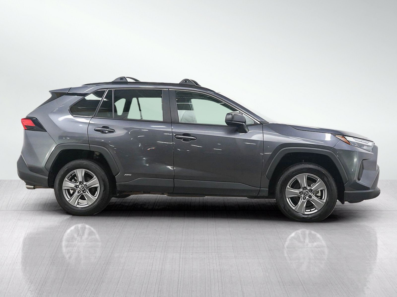 Used 2025 Toyota RAV4 LE AWD/4WD image 6