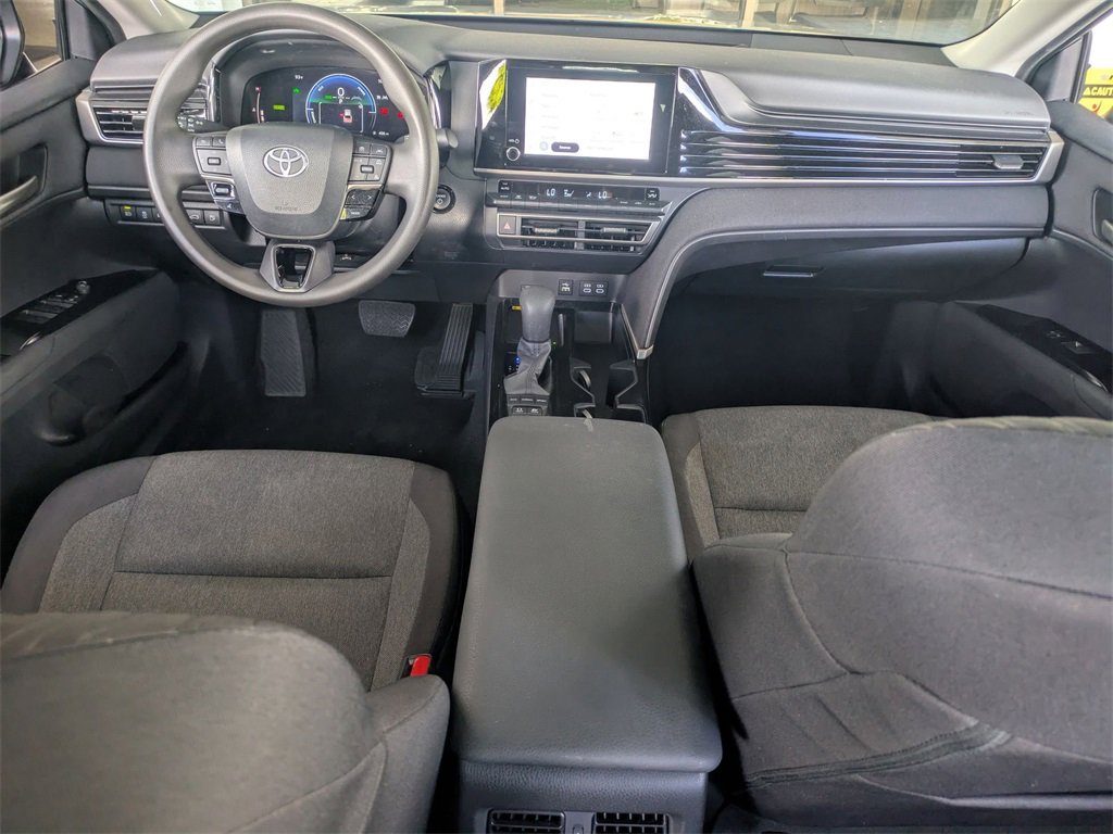 Used 2025 Toyota Camry LE image 25