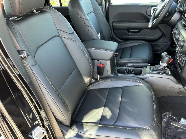 New 2026 Jeep Gladiator Sport AWD/4WD image 11