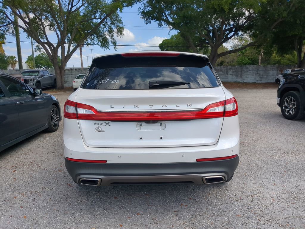 Used 2018 Lincoln MKX Premiere image 8