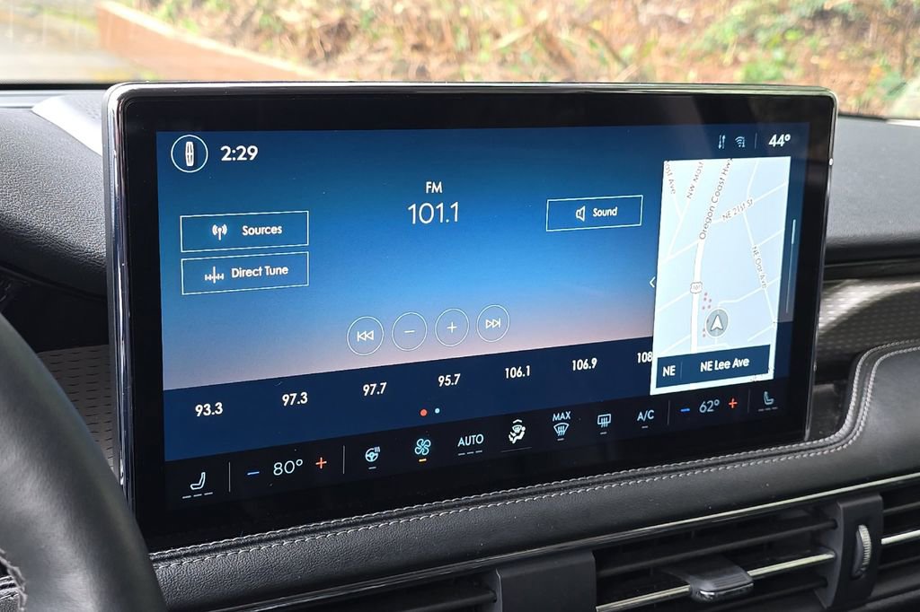 Used 2024 Lincoln Corsair Reserve w/ Equipment Group 201A image 17