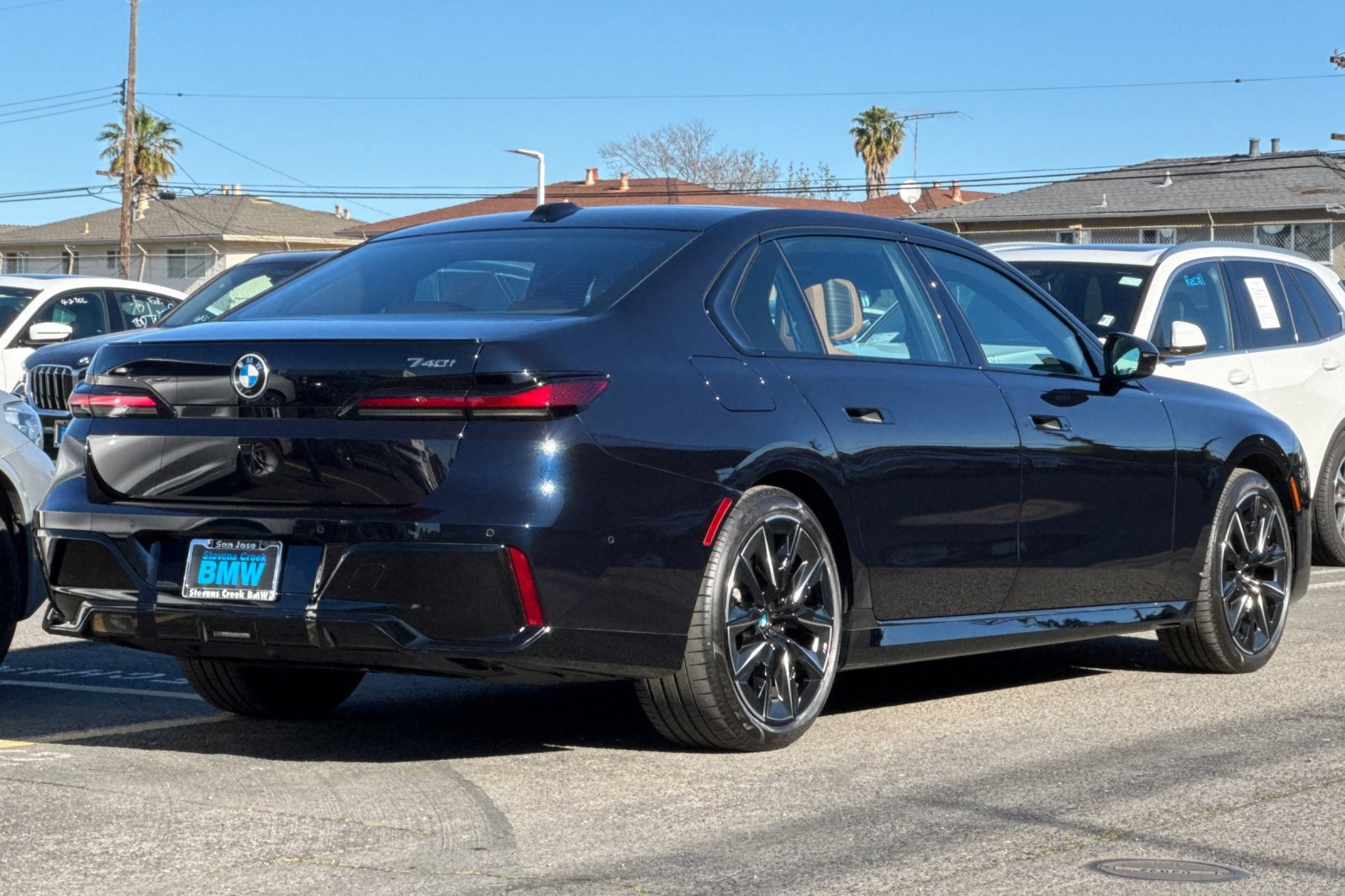 Used 2023 BMW 740i w/ Parking Assistance Package image 8