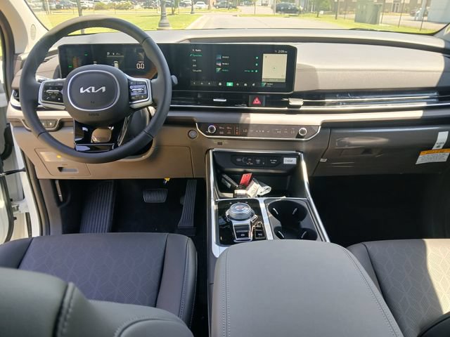 New 2026 Kia Carnival EX FWD image 44