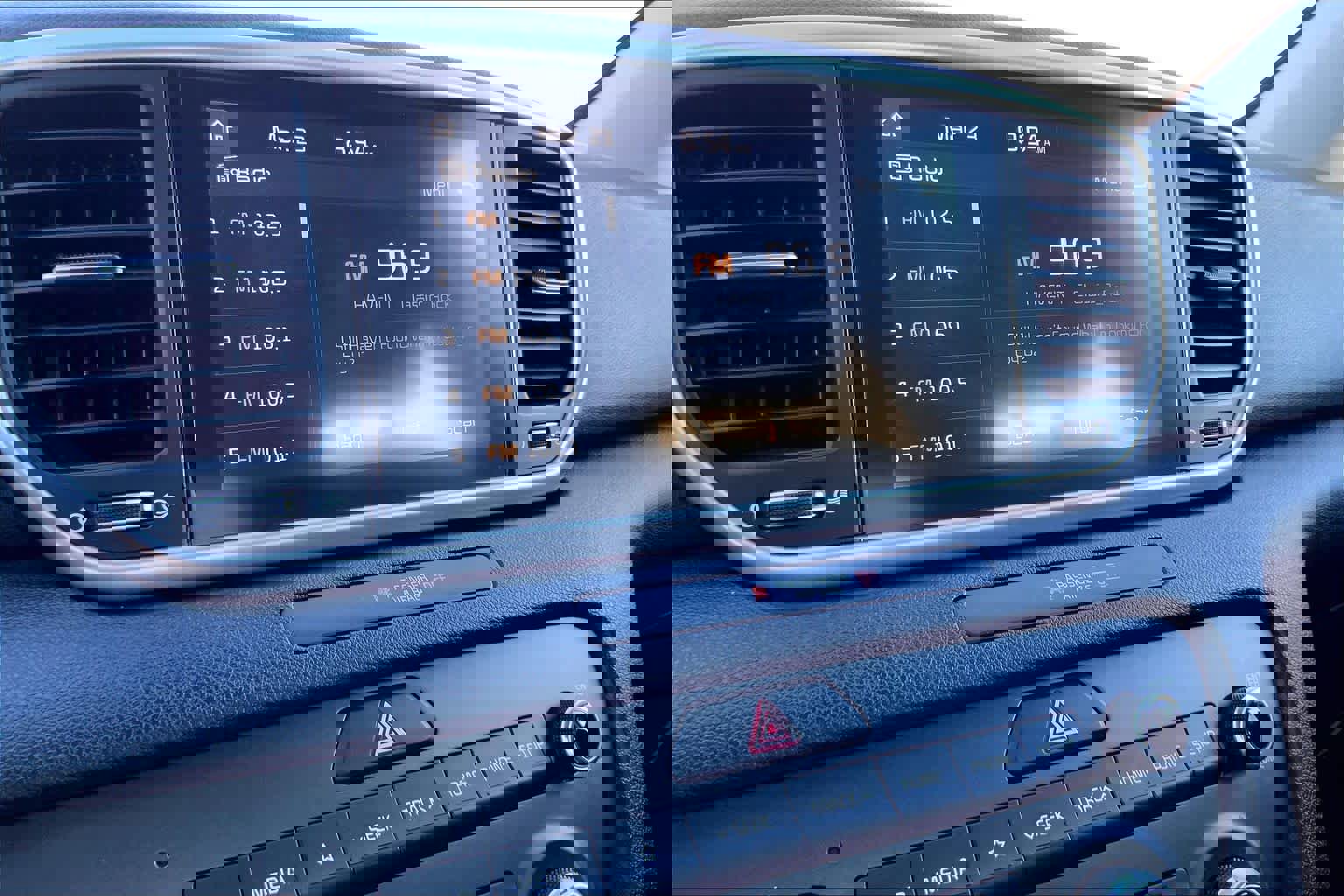 Used 2020 Kia Sportage LX image 34