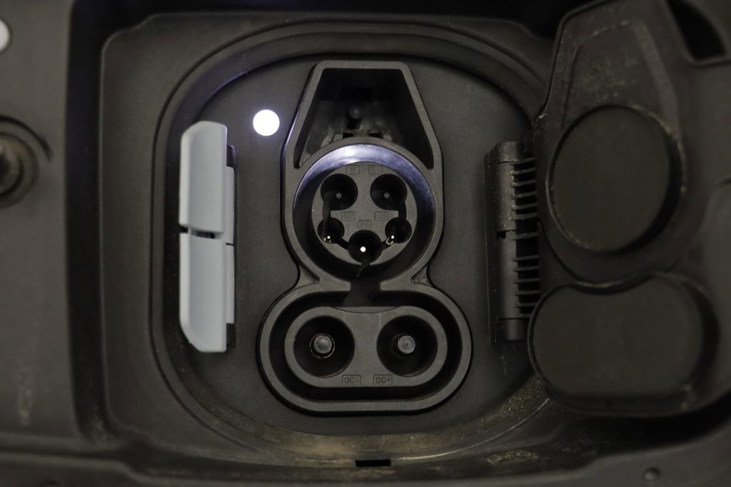 Certified 2025 BMW i4 M50 image 19