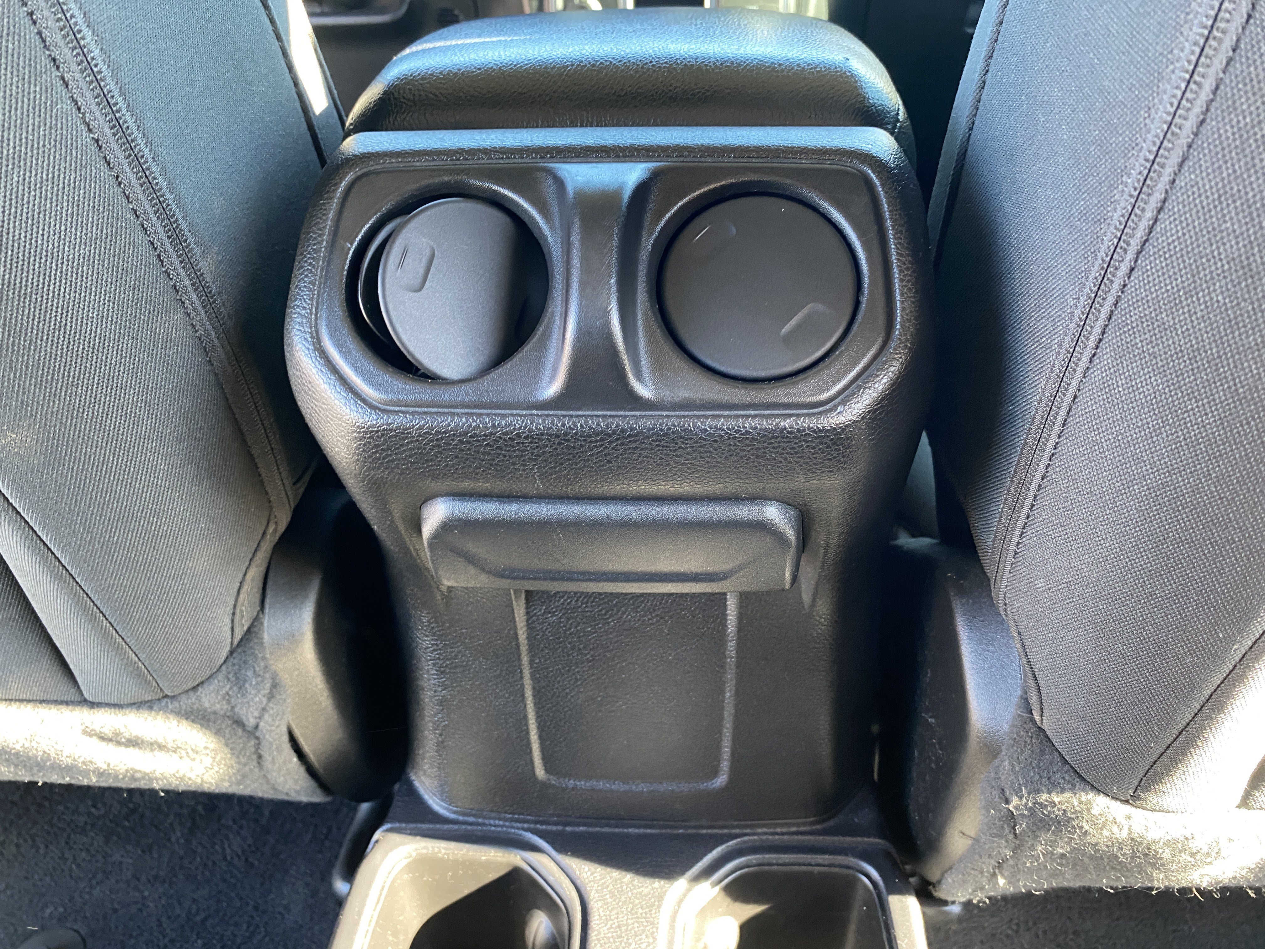 Used 2020 Jeep Wrangler Unlimited Sport AWD/4WD image 28