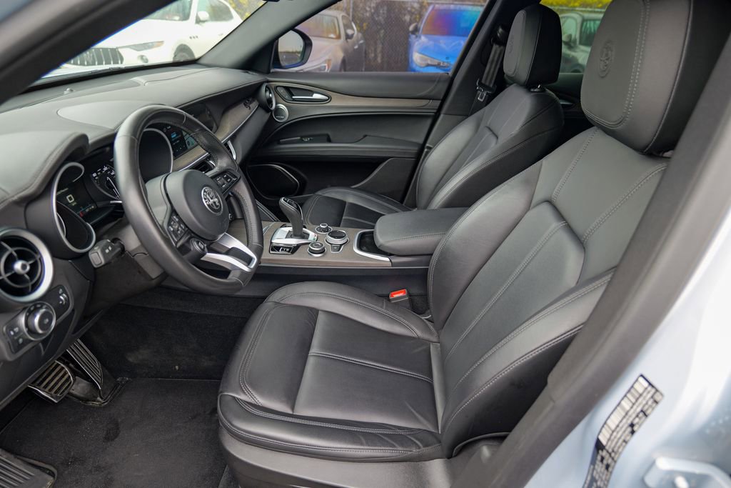 Used 2022 Alfa Romeo Stelvio Ti image 22