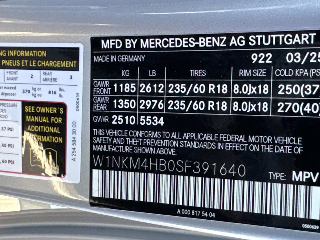 Used 2025 Mercedes-Benz GLC 300 4MATIC image 29