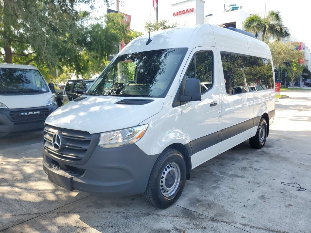 Used 2025 Mercedes-Benz Sprinter 2500 image 3