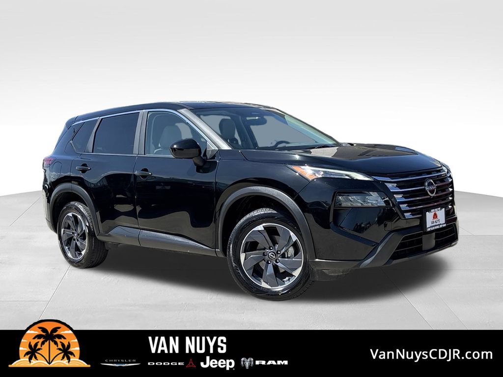 Used 2025 Nissan Rogue SV FWD image 1