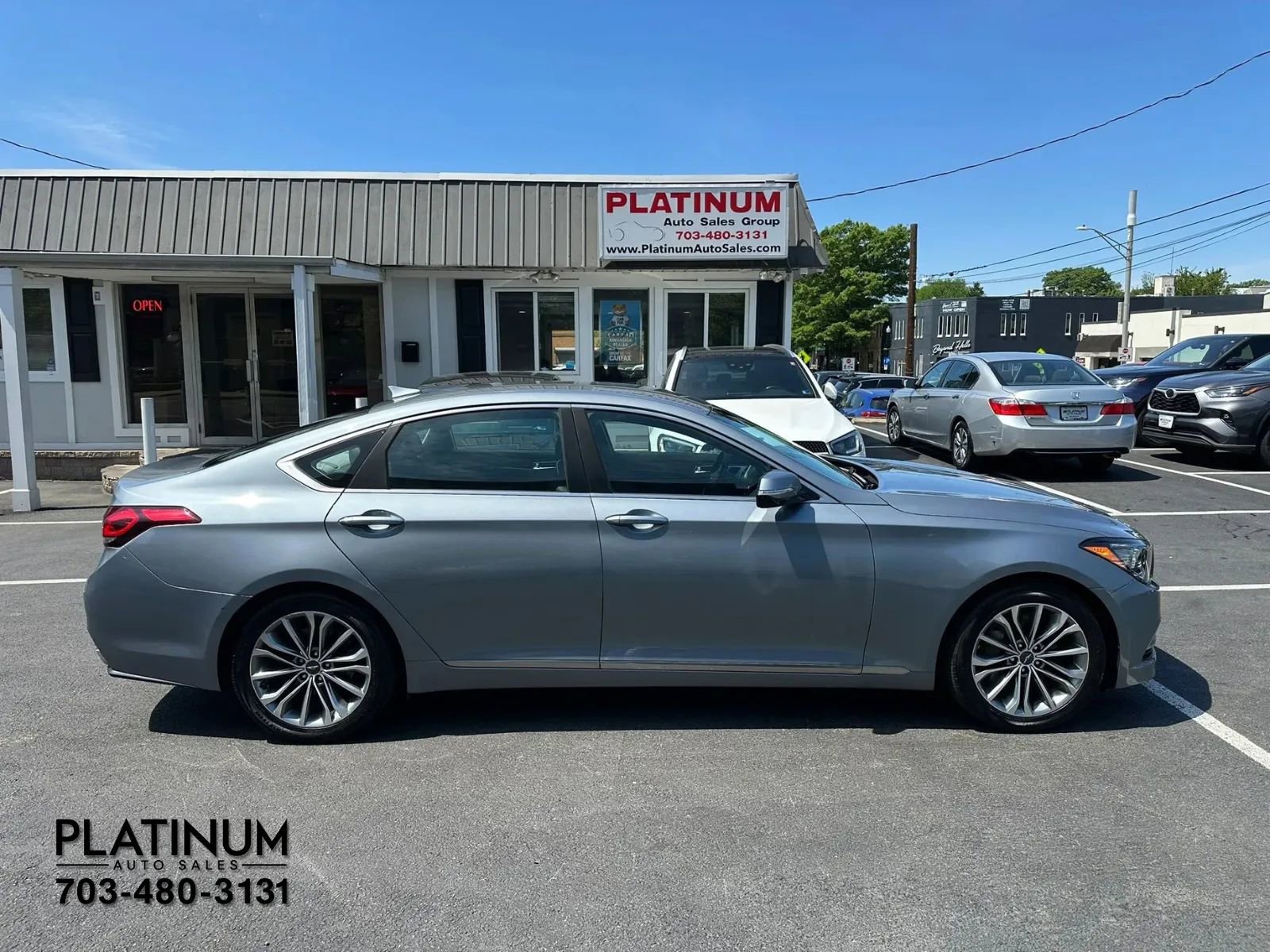 Used 2017 Genesis G80 3.8 RWD image 2