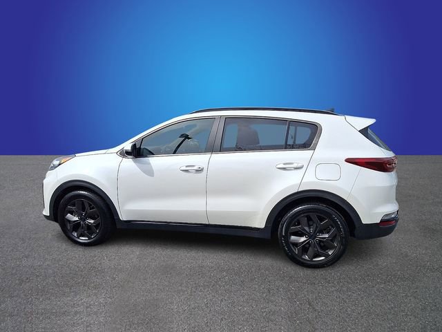 Used 2022 Kia Sportage Nightfall Edition image 6