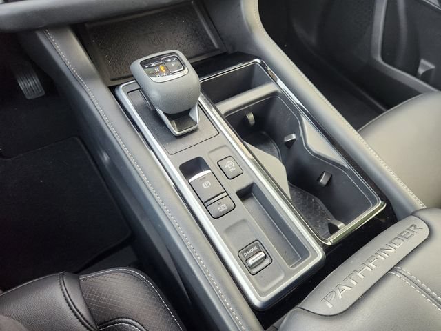 Used 2025 Nissan Pathfinder SL FWD image 23