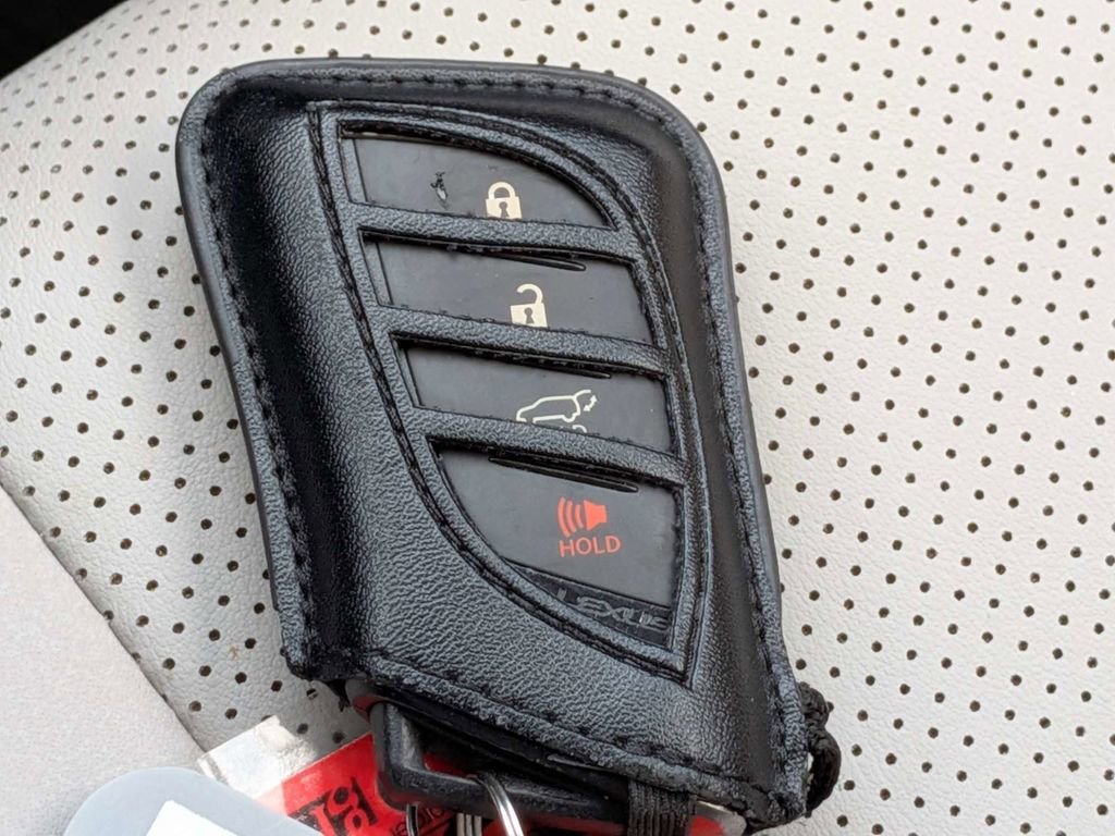 Used 2024 Lexus RX 350 Premium w/ Convenience Package FWD image 31