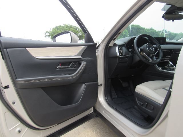 Used 2024 MAZDA CX-90 Plug-In Hybrid w/ Preferred AWD/4WD image 16