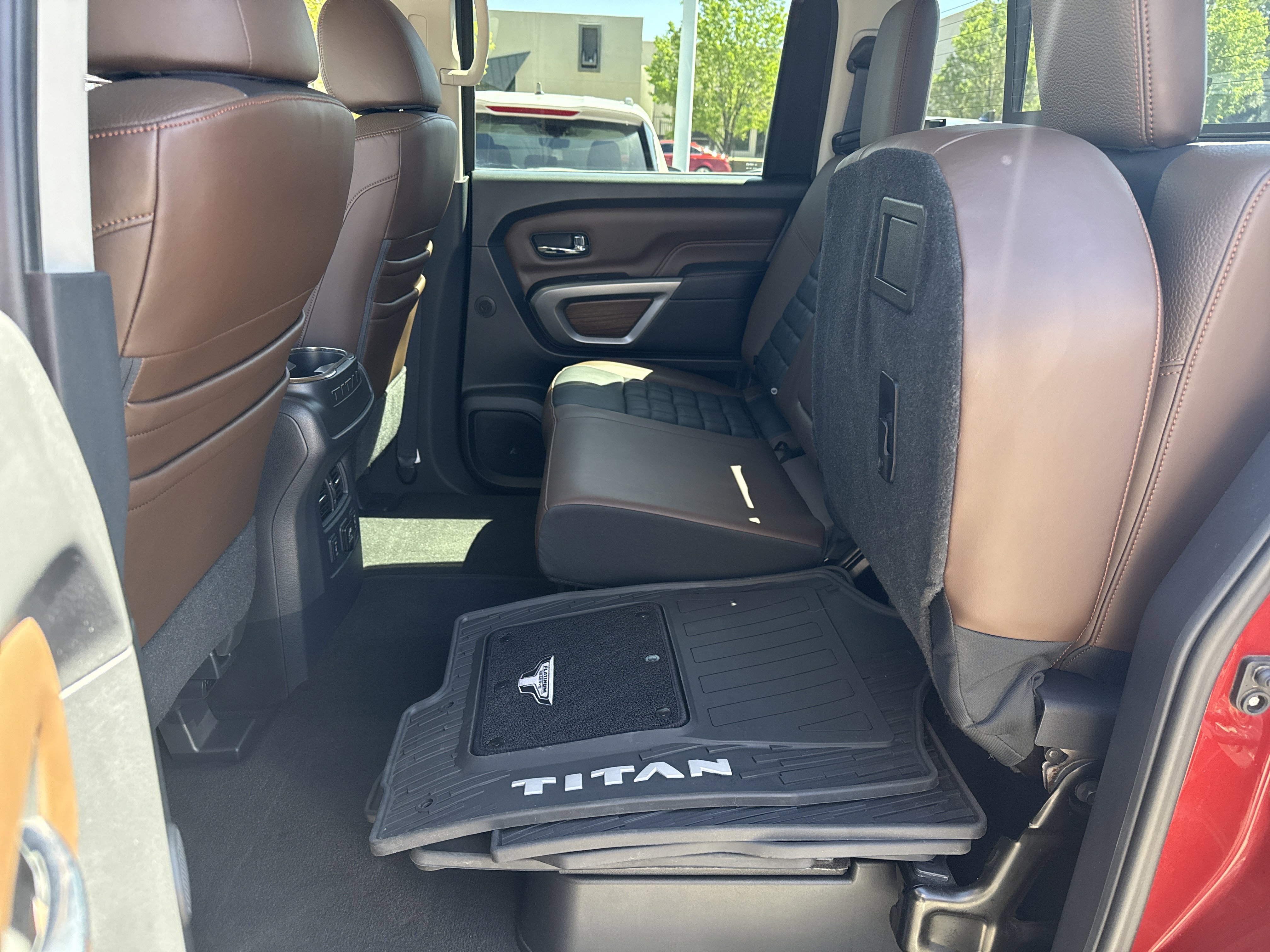 Used 2018 Nissan Titan Platinum Reserve w/ Platinum Utility Package AWD/4WD image 35