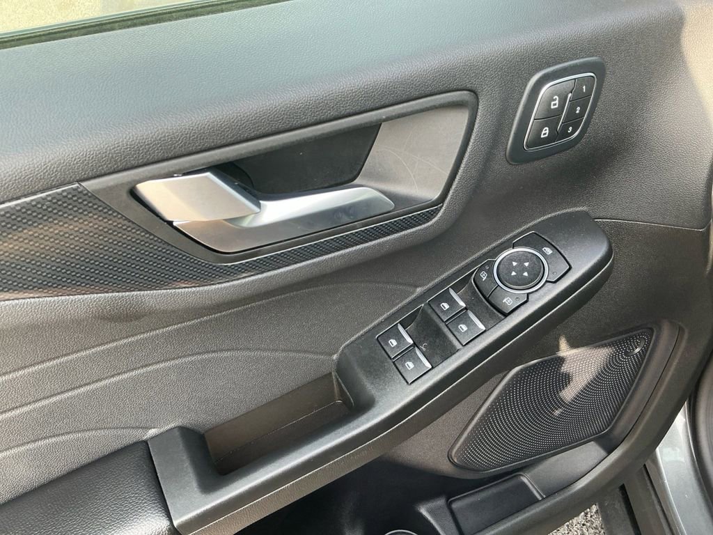 Used 2024 Ford Escape ST-Line Elite AWD/4WD image 16