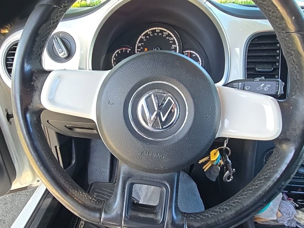 Used 2013 Volkswagen Beetle 2.5 image 3