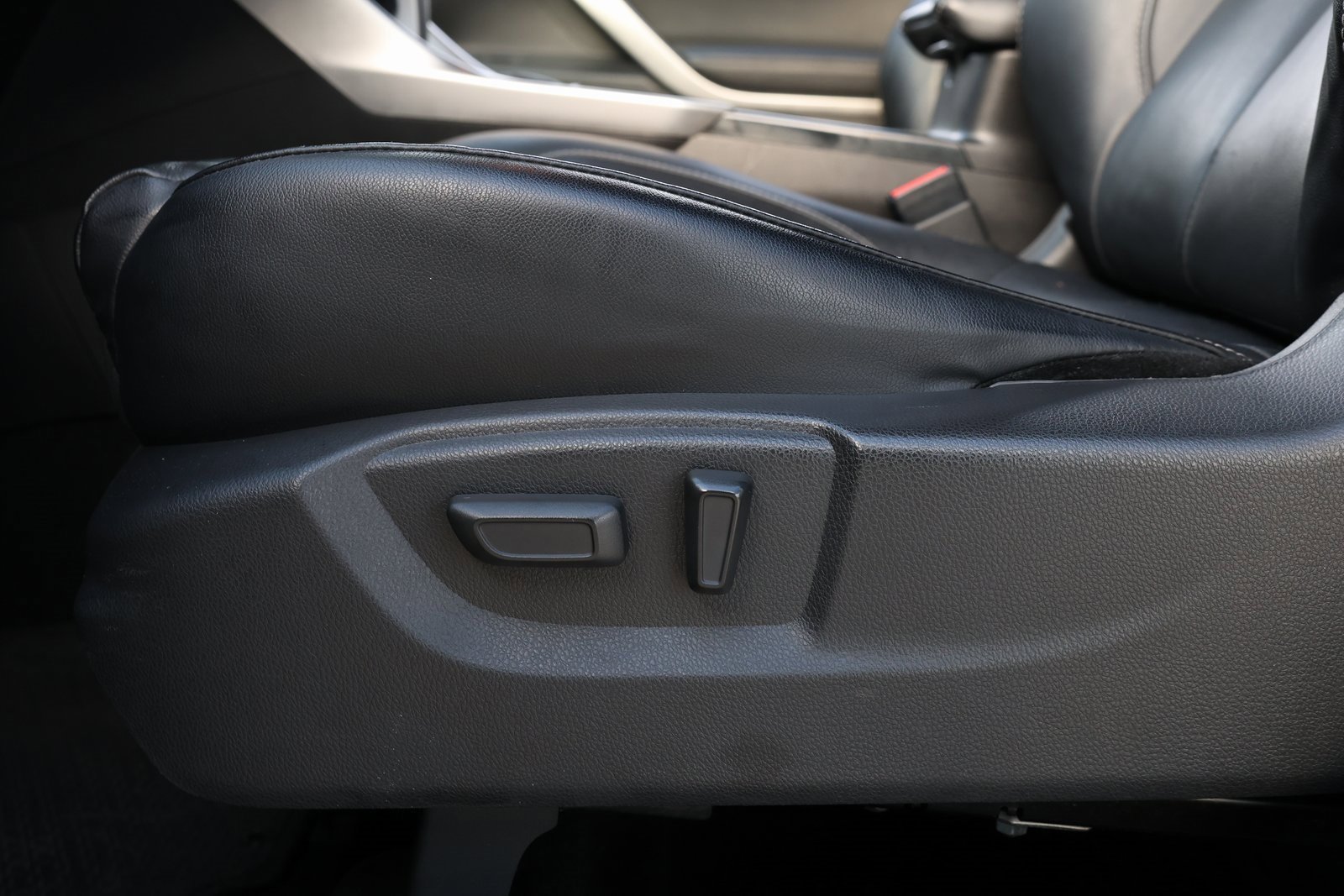 Used 2022 Mitsubishi Eclipse Cross SE image 31