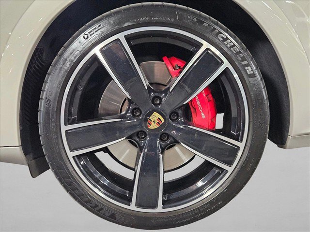 Used 2022 Porsche Cayenne GTS AWD/4WD image 23