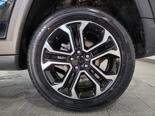 Used 2022 Jeep Compass Limited image 23