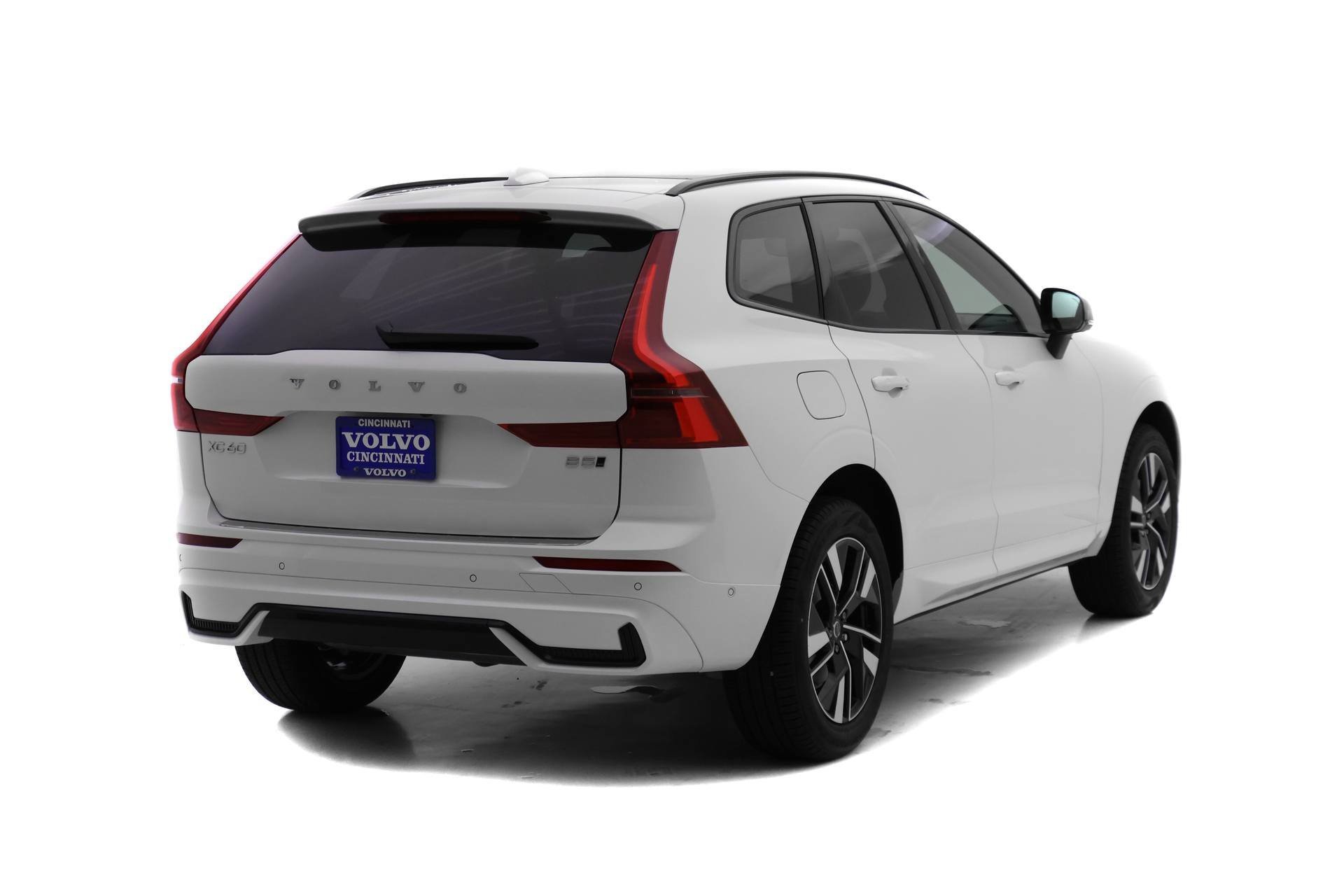 New 2026 Volvo XC60 B5 Plus w/ Protection Package Premier image 4