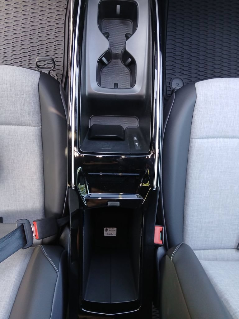 New 2026 Volkswagen ID.4 Pro AWD/4WD image 25