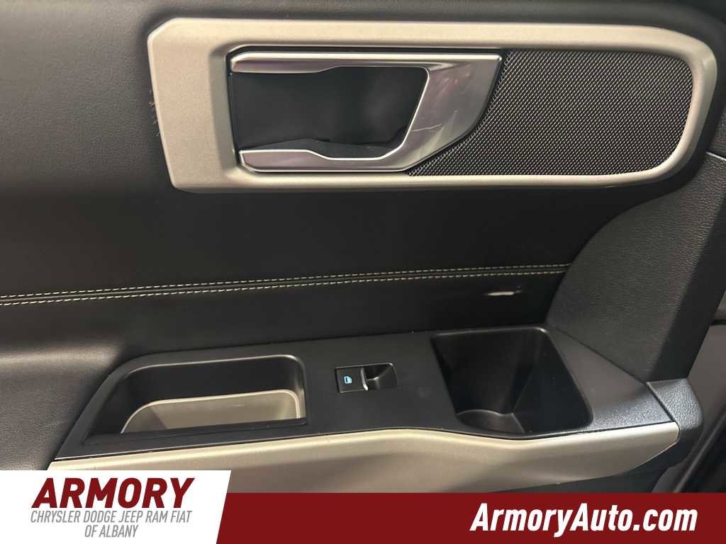 Used 2021 Ford Explorer XLT w/ Equipment Group 202A image 24