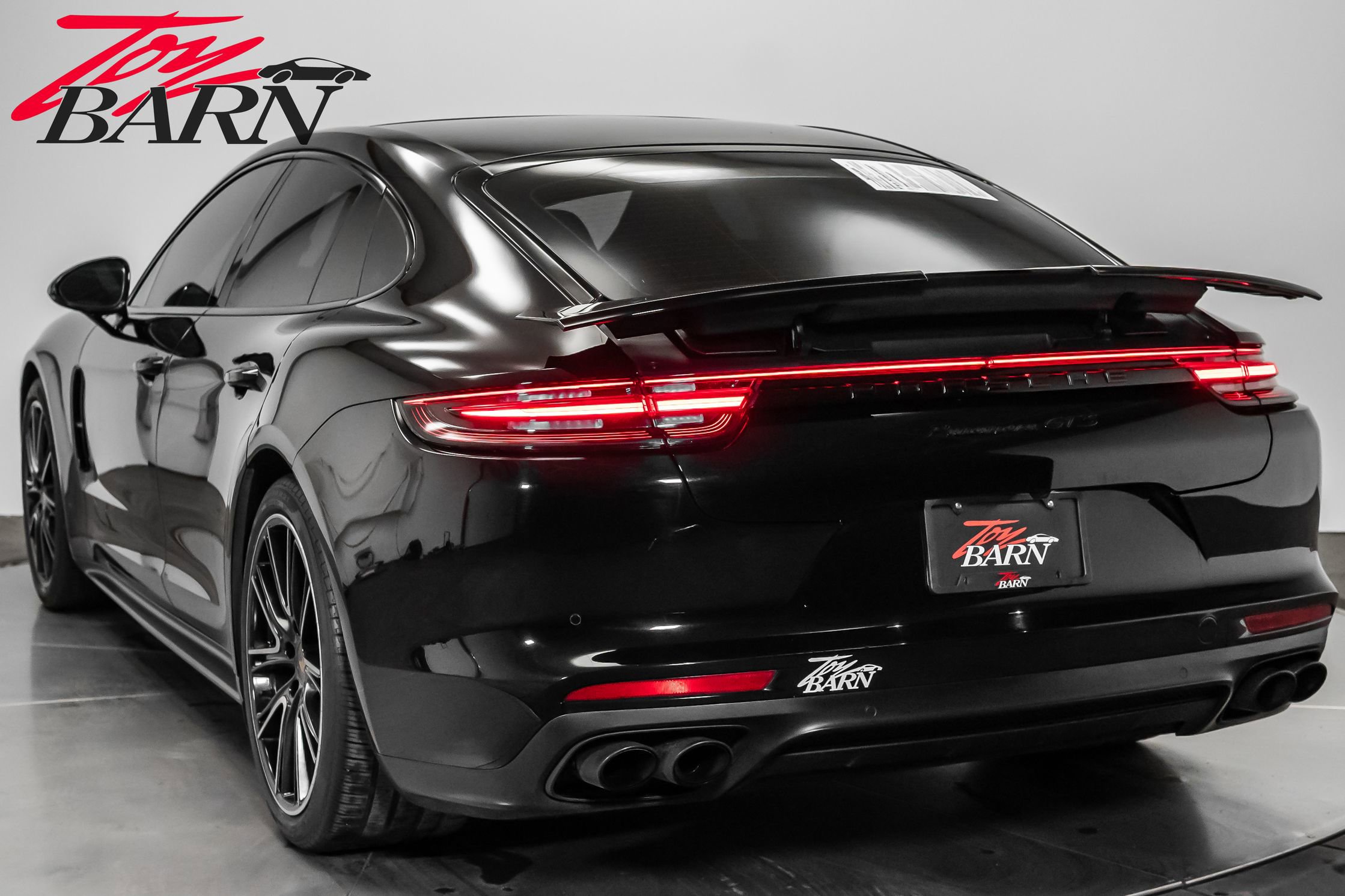 Used 2019 Porsche Panamera GTS image 11