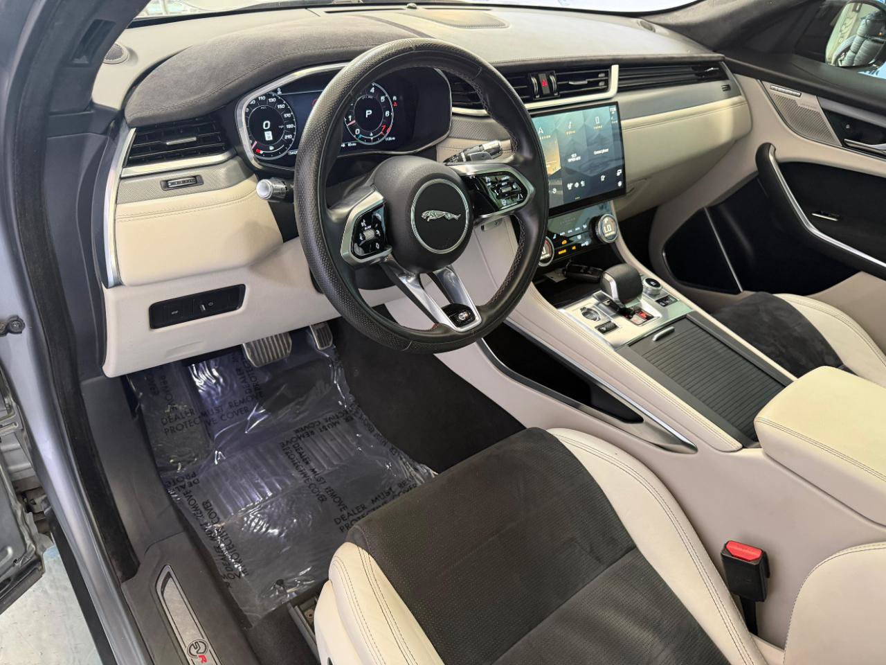Used 2021 Jaguar F-PACE SVR AWD/4WD image 16