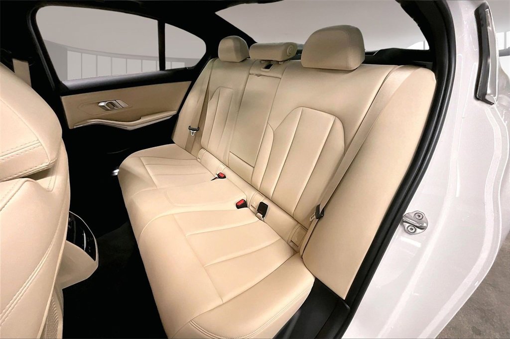 Used 2019 BMW 330i Sedan w/ Driving Assistance Package image 20