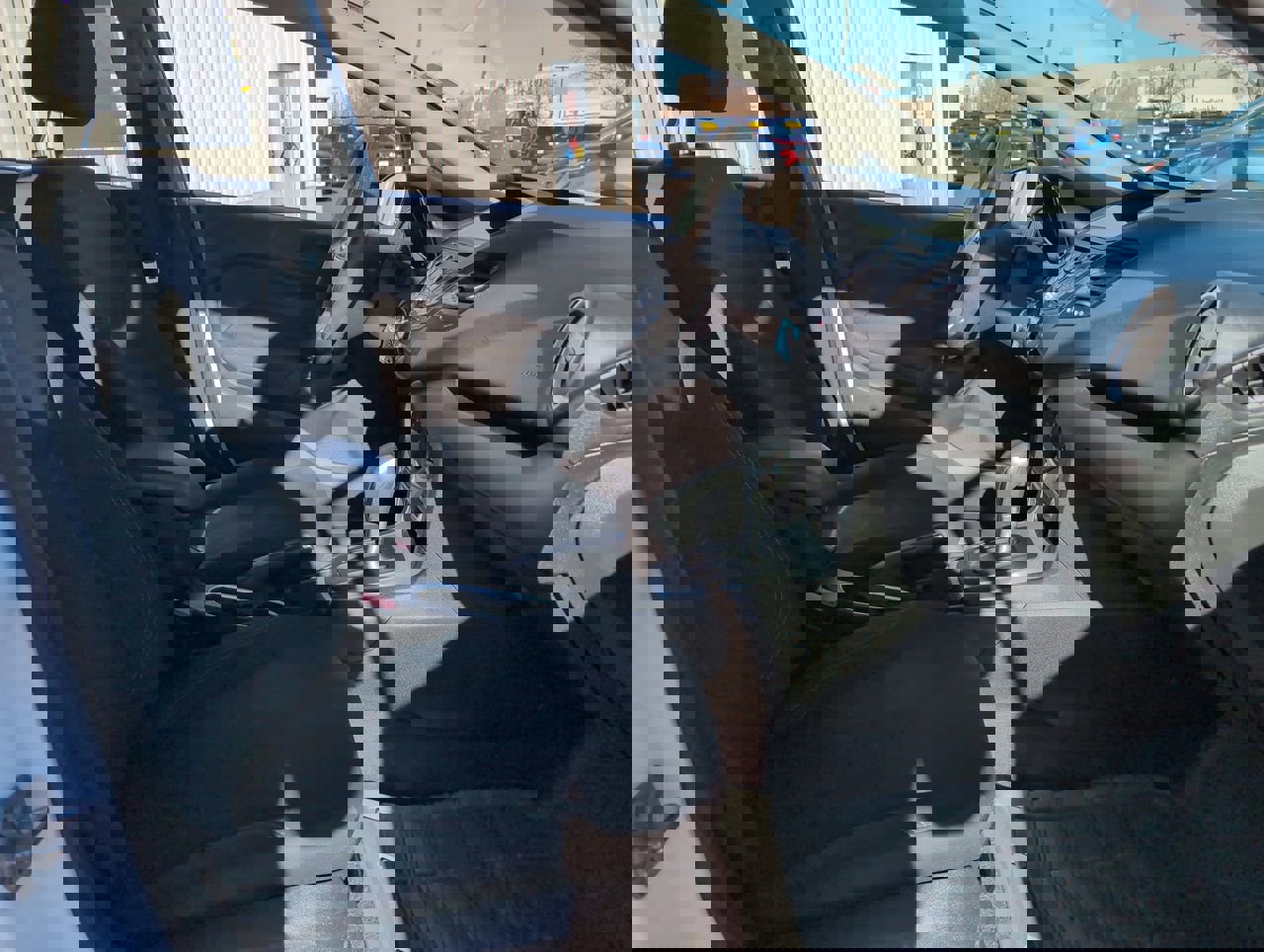 Used 2019 Ford Fiesta SE image 16