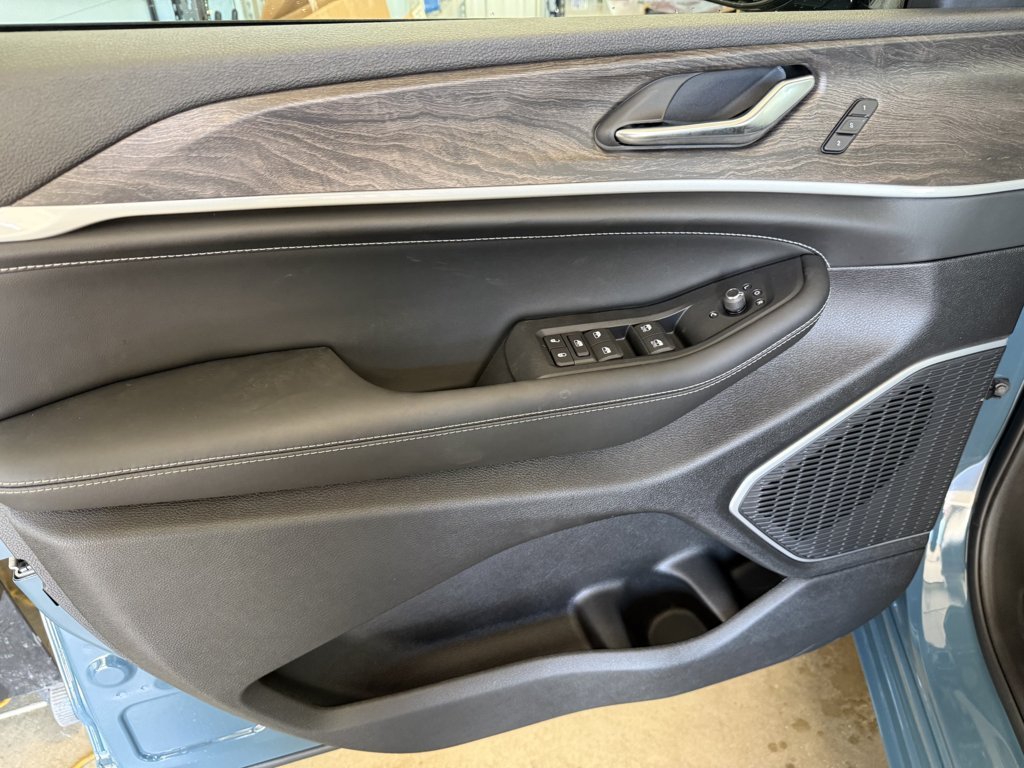 New 2027 Jeep Grand Cherokee Limited AWD/4WD image 16