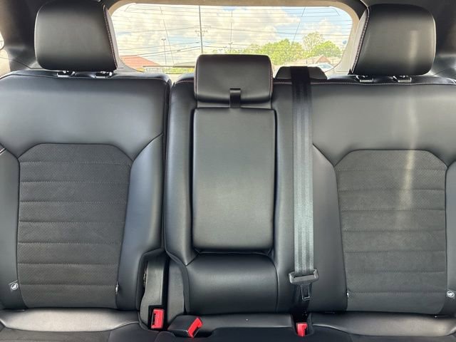 Used 2024 Ford Edge ST-Line AWD/4WD image 40