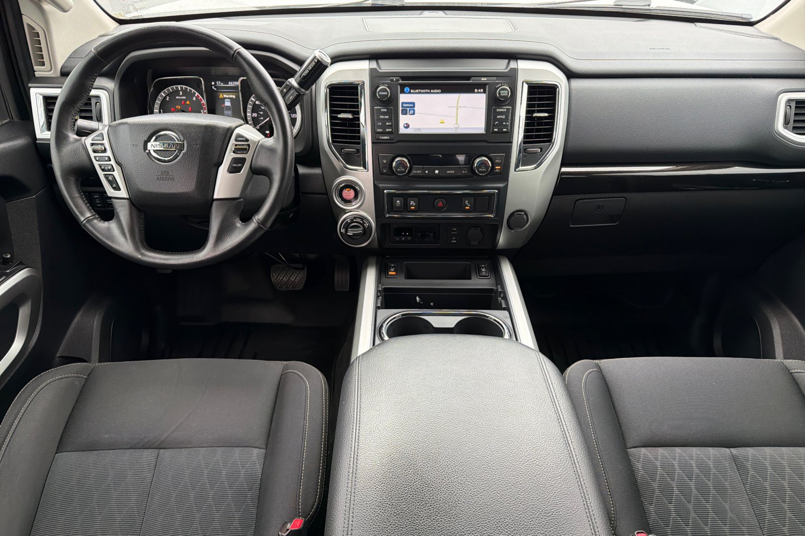 Used 2018 Nissan Titan SV w/ SV Convenience Package AWD/4WD image 12