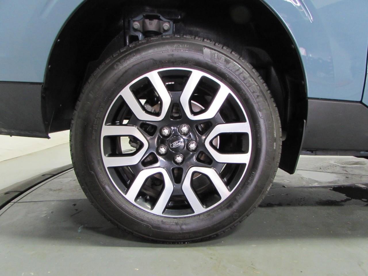 Used 2022 Ford Maverick Lariat w/ Lariat Luxury Package image 9