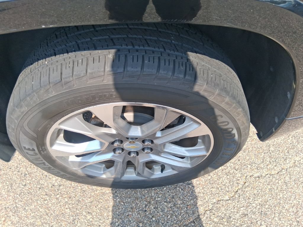 Used 2018 Chevrolet Traverse Premier w/ Driver Confidence II Package FWD image 9