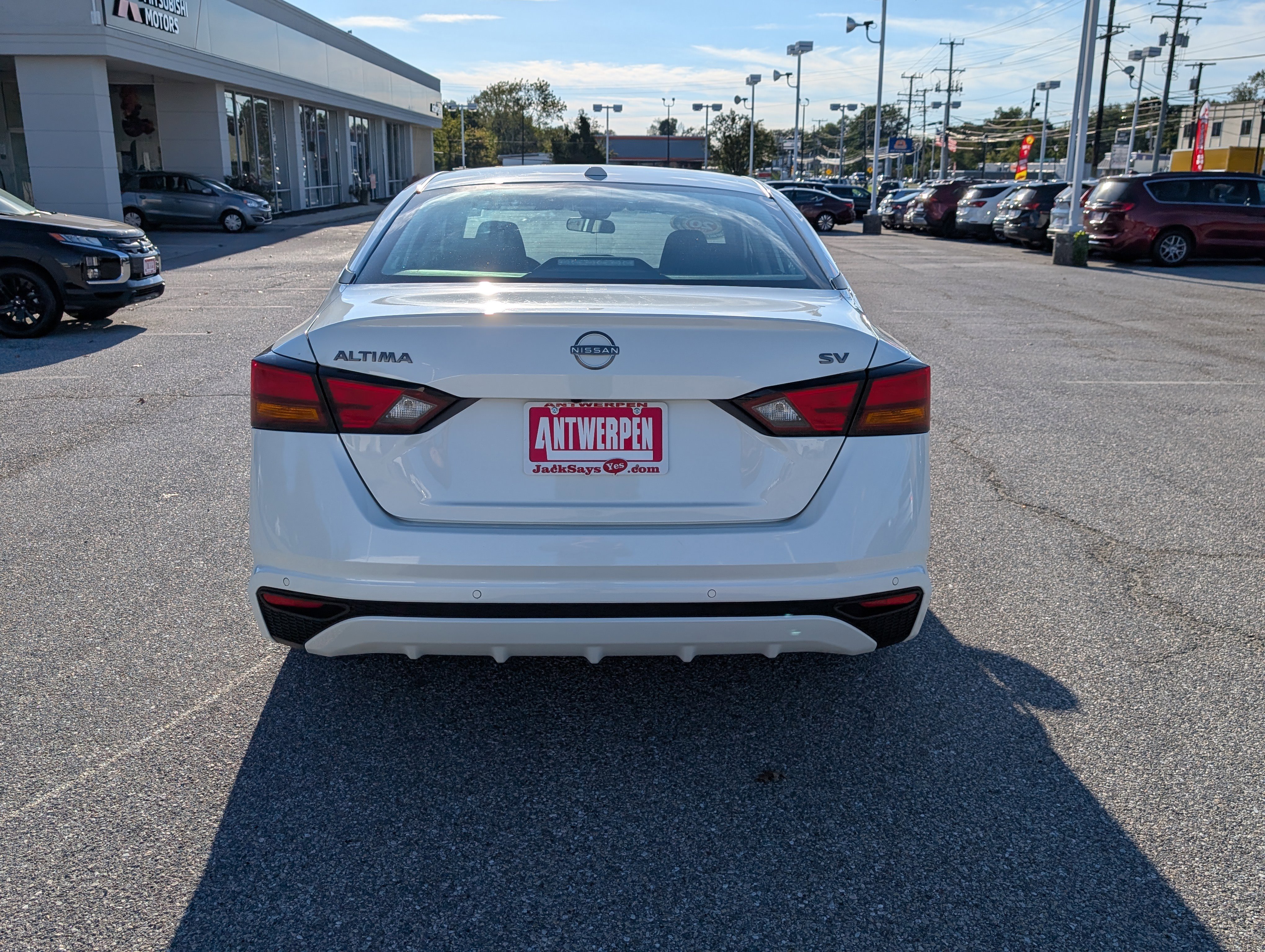 Used 2024 Nissan Altima 2.5 SV image 4