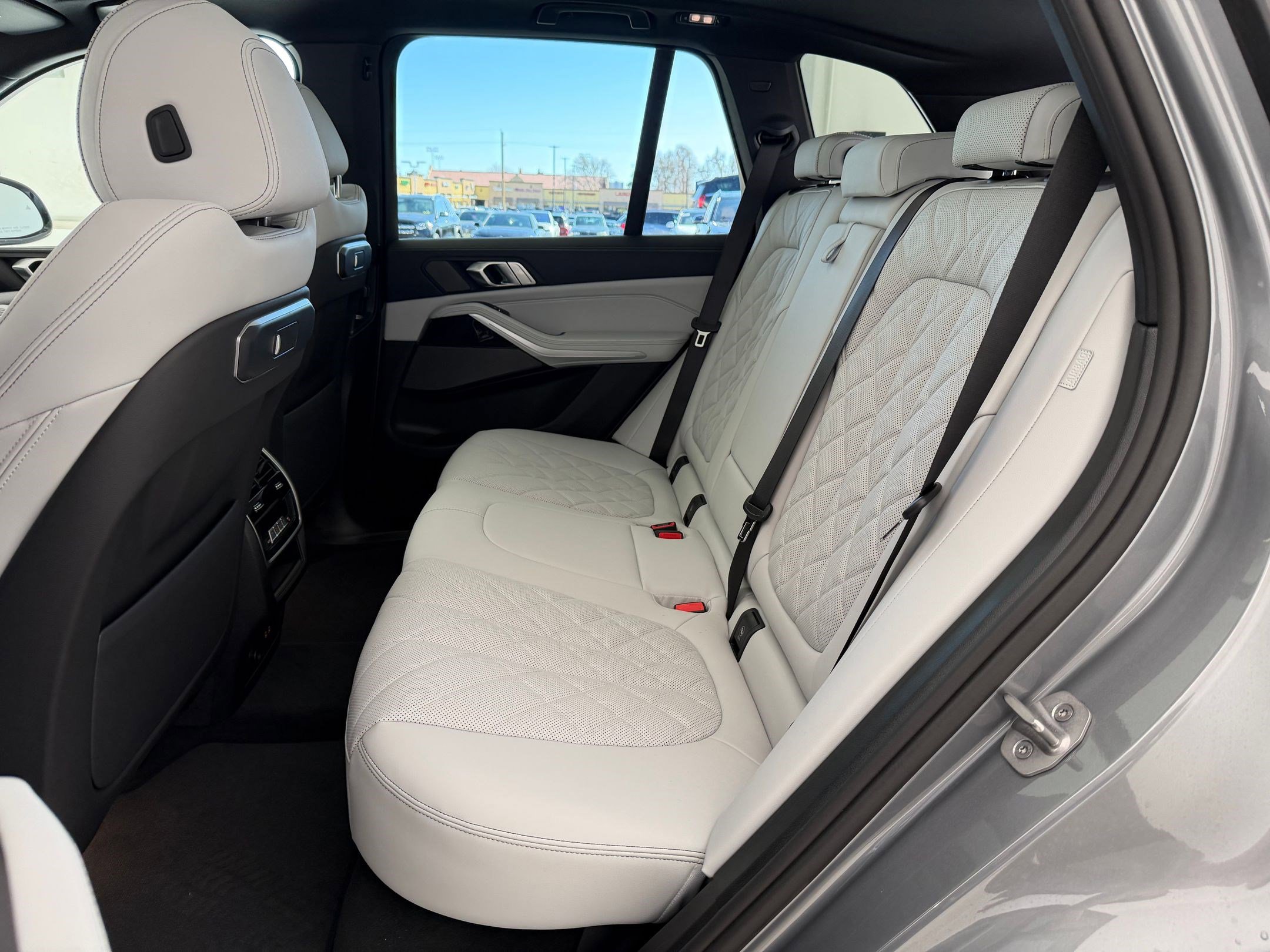 New 2026 BMW X5 xDrive50e w/ M Sport Package image 14